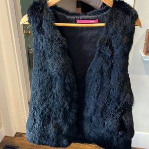 Pinkyotto black fur vest
